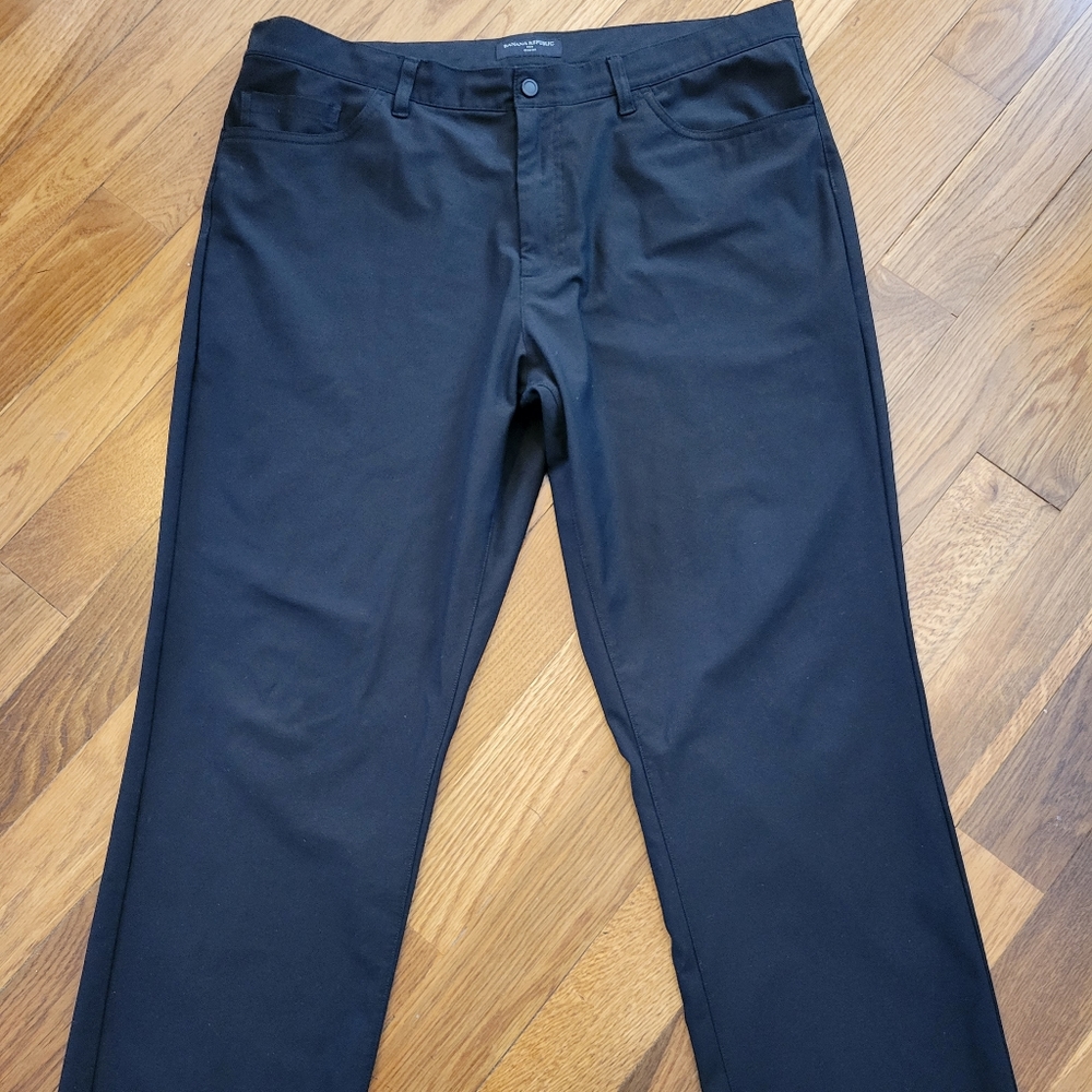2 pair of Banana Republic men's pants